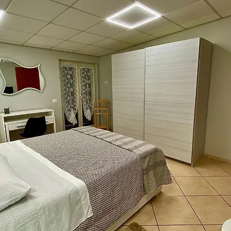 Apartment Casa Crispino Mansarda N3 Per 3 Persone